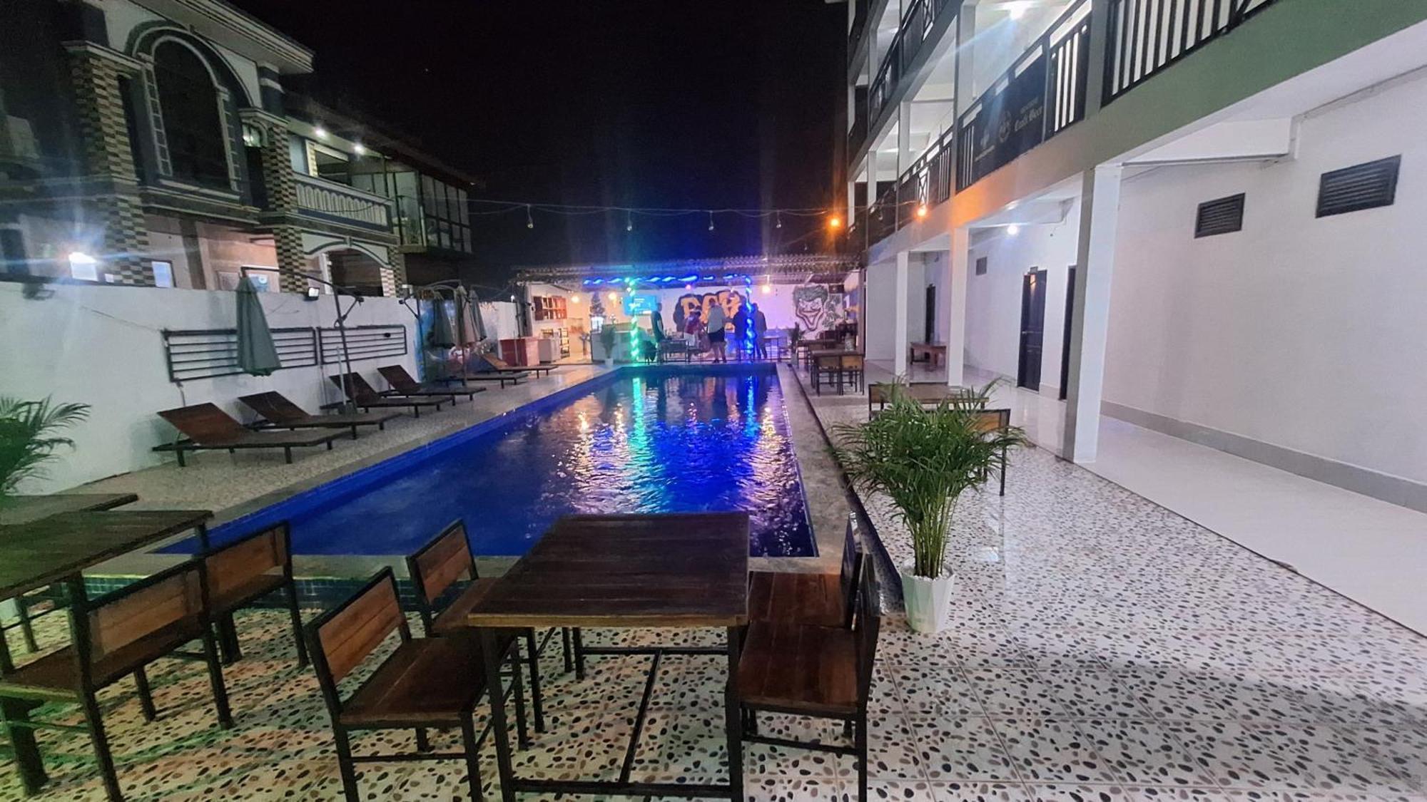 Vang Vieng Santara Backpackers Hostel Bagian luar foto