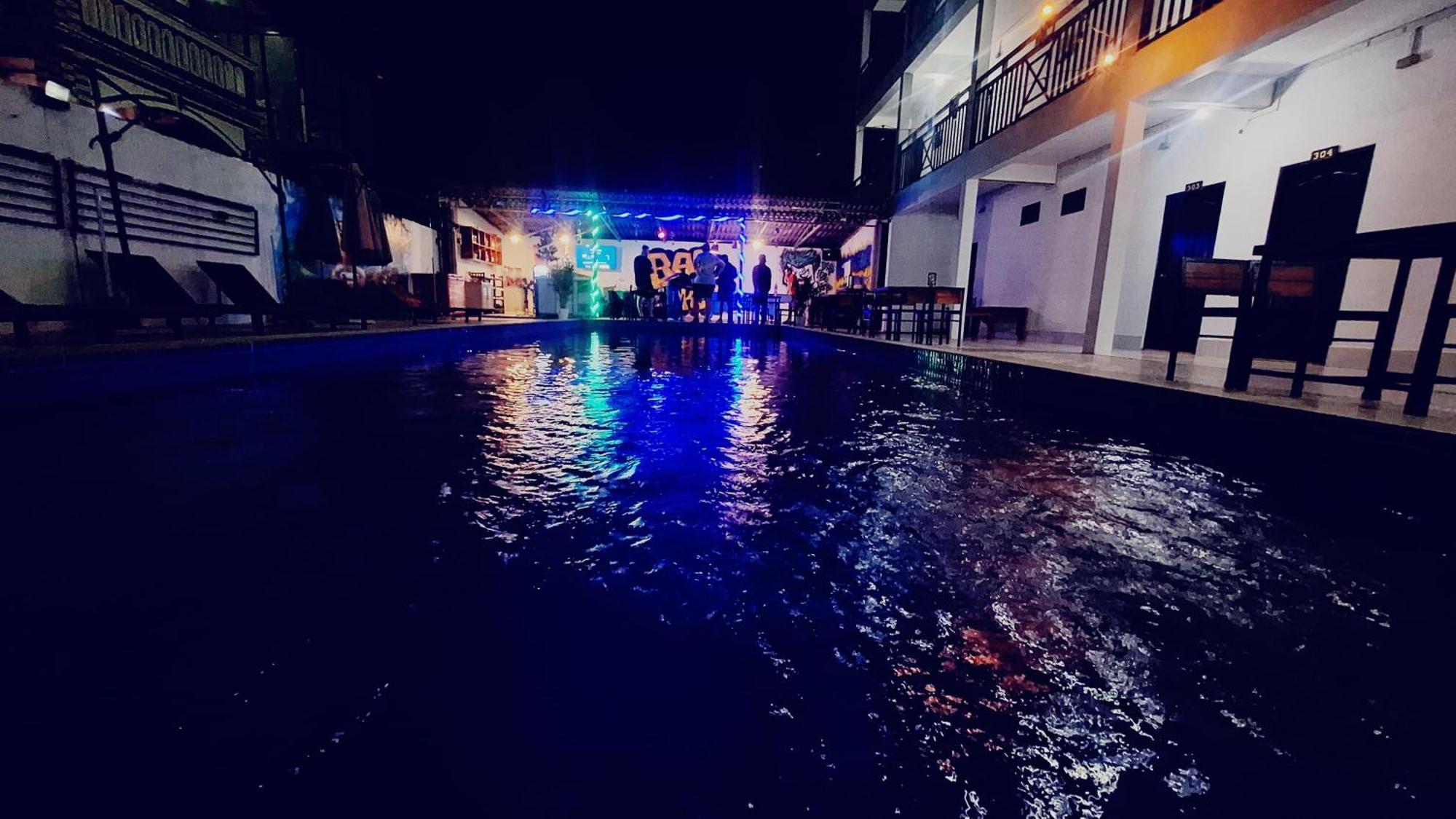 Vang Vieng Santara Backpackers Hostel Bagian luar foto