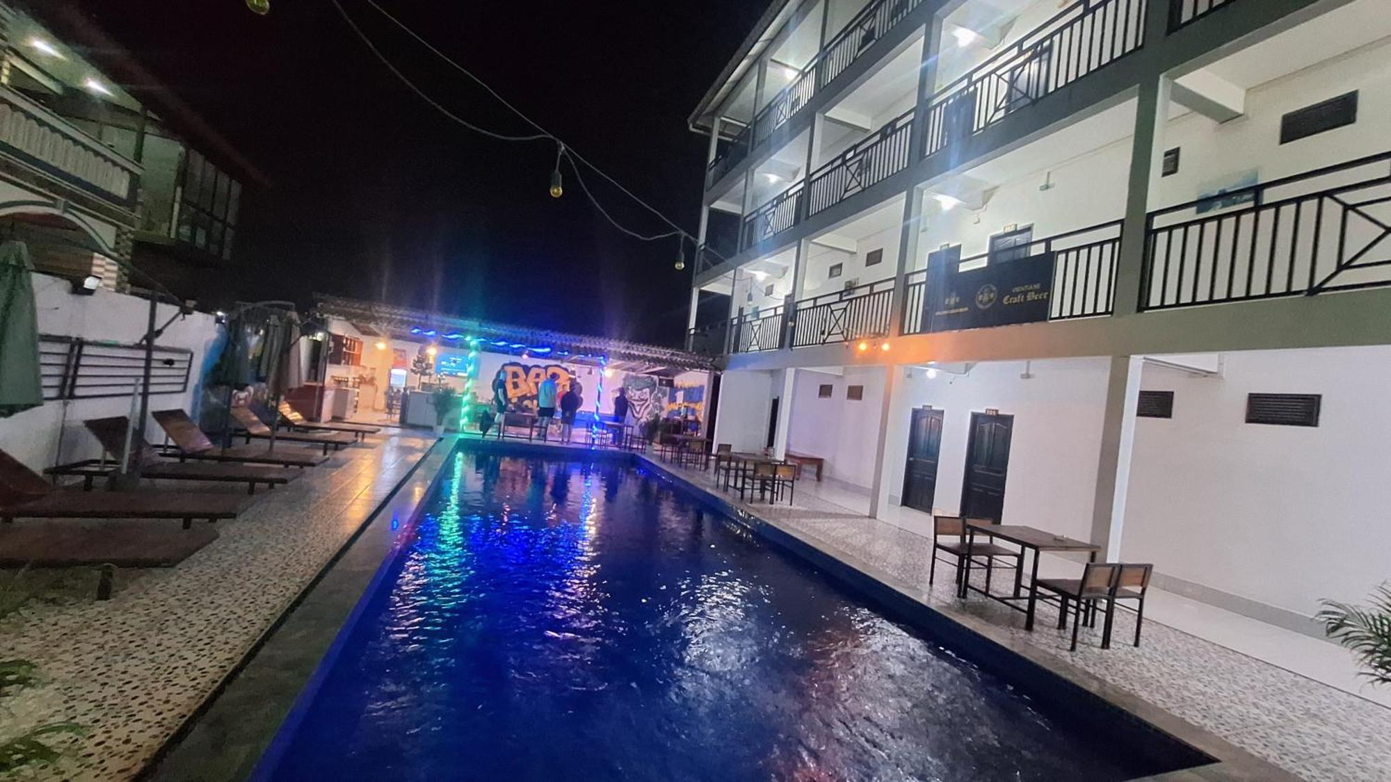 Vang Vieng Santara Backpackers Hostel Bagian luar foto
